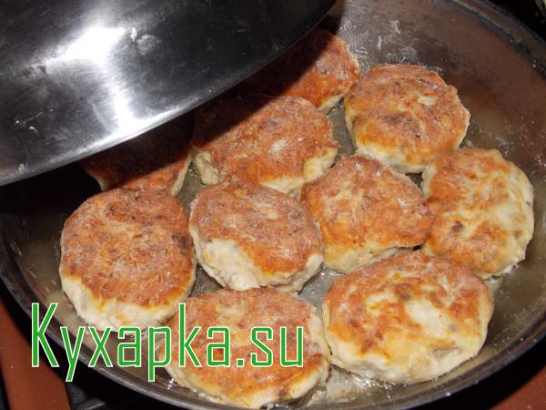 Вкусные куриные котлеты с грибами 